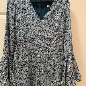NWT Francesca BLUE RAIN Romper Short Bell Sleeve M